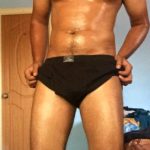 Indian Gay Porn: Sexy desi hunk oiling up his hot body and jerking off