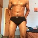 Indian Gay Porn: Sexy desi hunk oiling up his hot body and jerking off