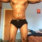 Indian Gay Porn: Sexy desi hunk oiling up his hot body and jerking off