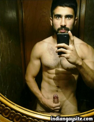 Desi Gay Porn: Sexy naked pics of a hot and horny Paki hunk exposing bare body