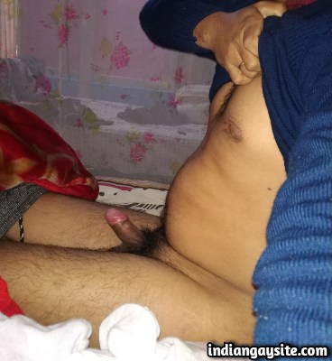 Naked desi hunk exposing his big dick and hot body