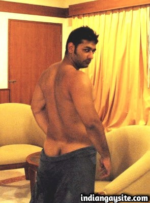 Sexy desi hunk showing off his bubble butt shyly