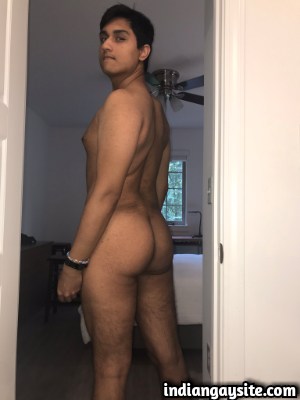 Indian Gay Porn feat. Naked & Horny Bottom Twink