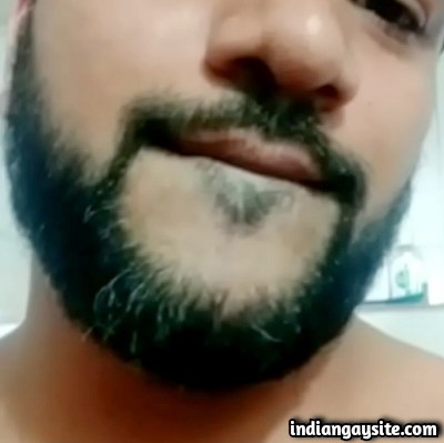 Indian Gay Porn Video of Bearded Hunk Cumming