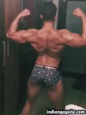 Sexy Hunk Flexes Nude & Exposes Body in Desi Gay Video