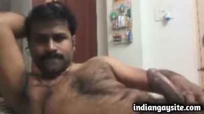 Indian Gay Video of Hairy Mature Bear Jerking Off