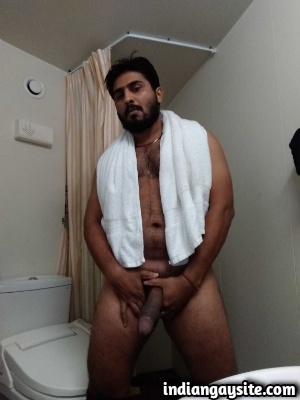 Naked Indian Hunk Shows Long Hard Cock & Sexy Body