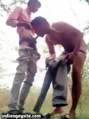 Desi Gay Blowjob Video of Outdoor Suck & Fuck