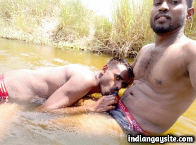 Indian Gay Sex Pics of Slutty Guys Enjoying Blowjob in River