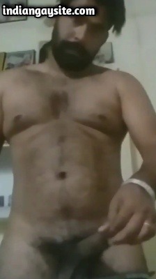 Punjabi Gay Porn of Sexy & Muscular Hunk Wanking