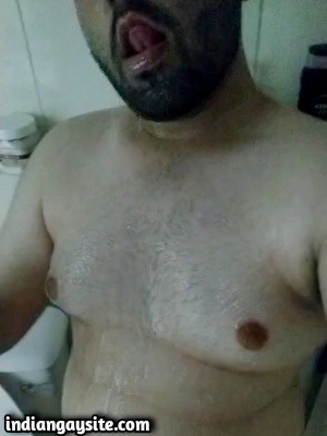 Gay chub porn of slutty guy's shower wank