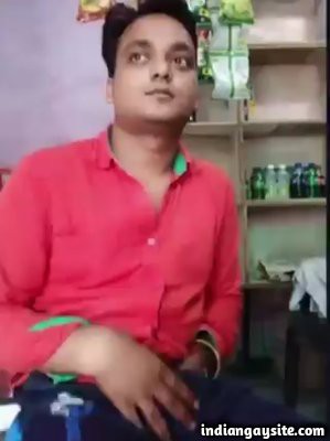 Public masturbation video of a horny shopkeeper