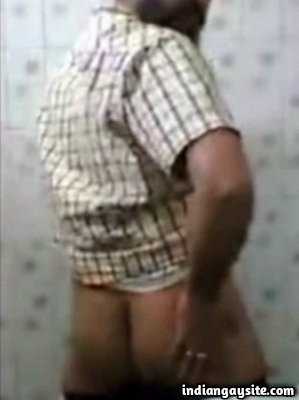 Punjabi gay man stripping on cam and having fun