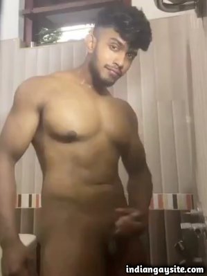 Hunk stripping nude and wanking big dick