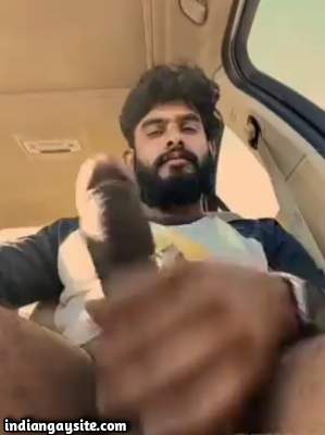 Car masturbation video of a sexy desi hunk