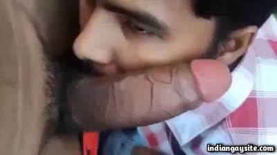 Sucking public fun between horny desi gay guys